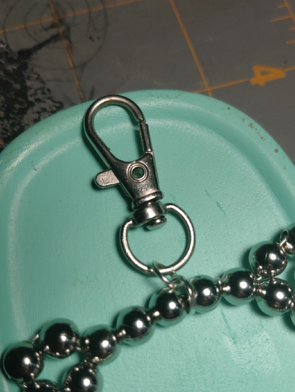 Handcrafted Beaded Cat Keychain - Picture 3 of 5